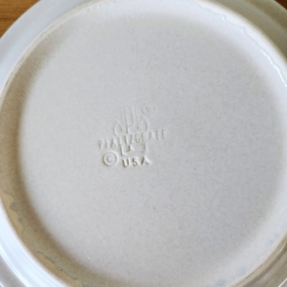 5 Vintage Pfaltzgraff Stoneware Yorktowne Salad Plates - Picture 4 of 4